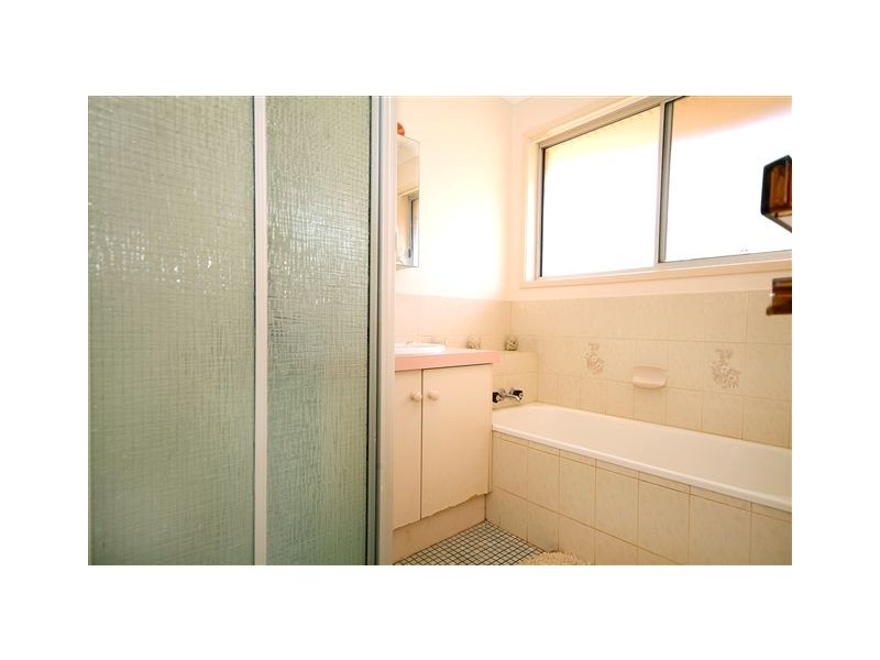 19 Lotus Crescent, Centenary Heights QLD 4350