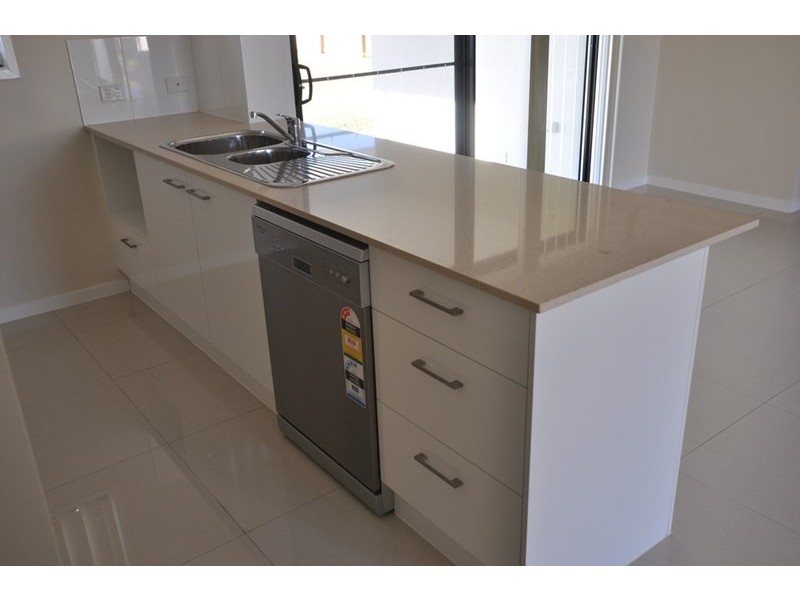 33 Tarcoola Street, Wyreema QLD 4352