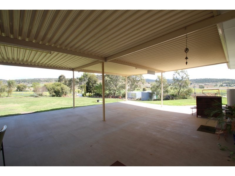 24 Cooks Road, Glencoe QLD 4352