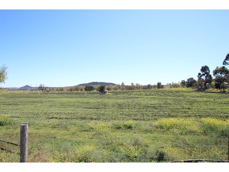 24 Cooks Road, Glencoe QLD 4352