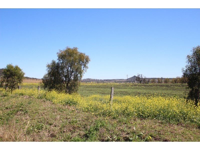 24 Cooks Road, Glencoe QLD 4352