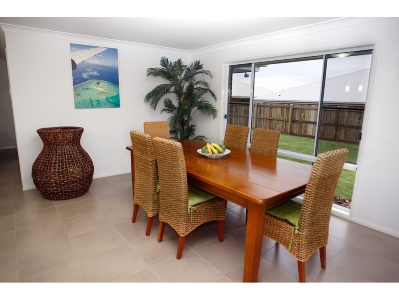 7 Brimblecombe Drive, Middle Ridge QLD 4350