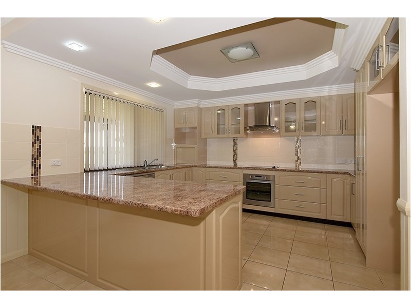 8 Graves Drive, Kearneys Spring QLD 4350