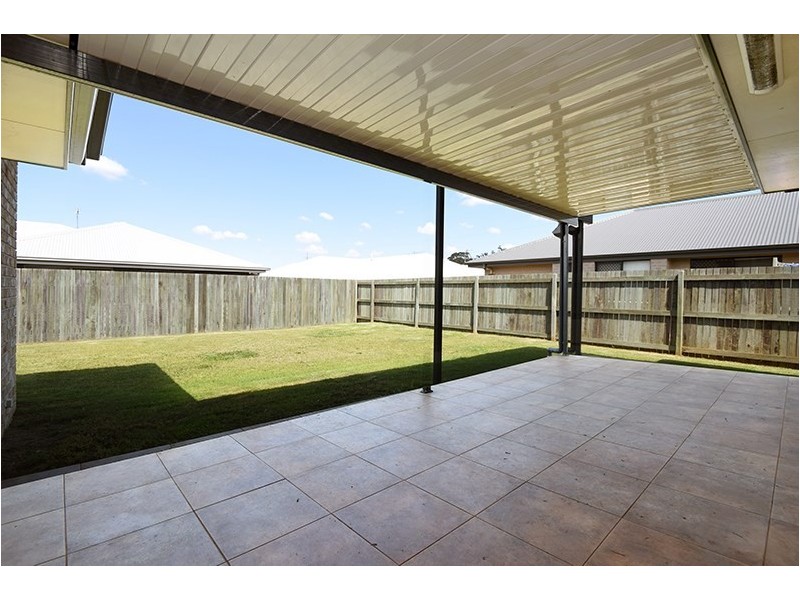 8 Graves Drive, Kearneys Spring QLD 4350