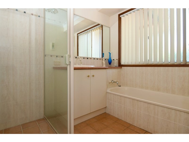 2 Hitzke Crescent, Highfields QLD 4352