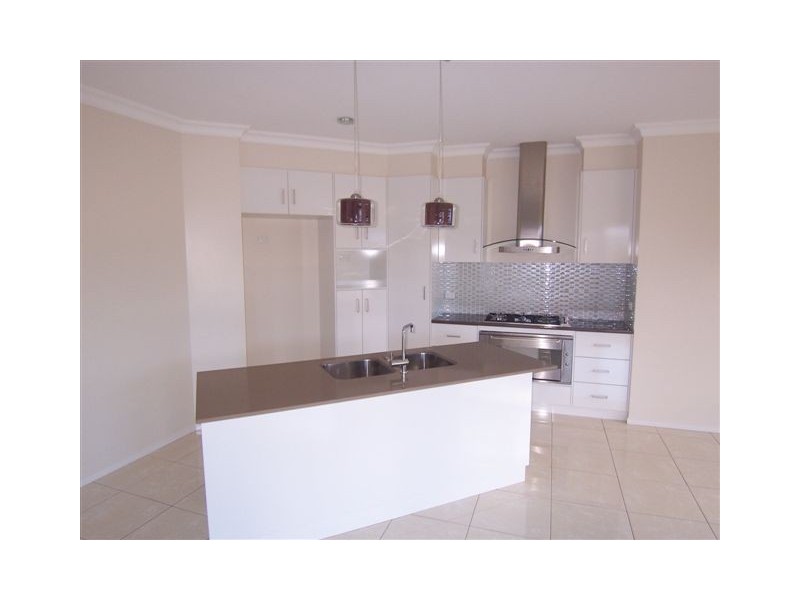 22 Fallon Drive, Middle Ridge QLD 4350