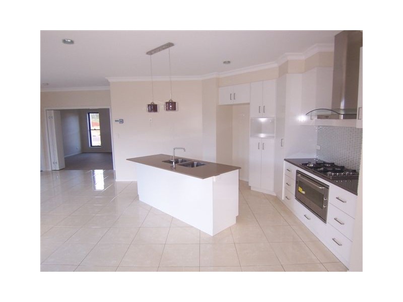 22 Fallon Drive, Middle Ridge QLD 4350