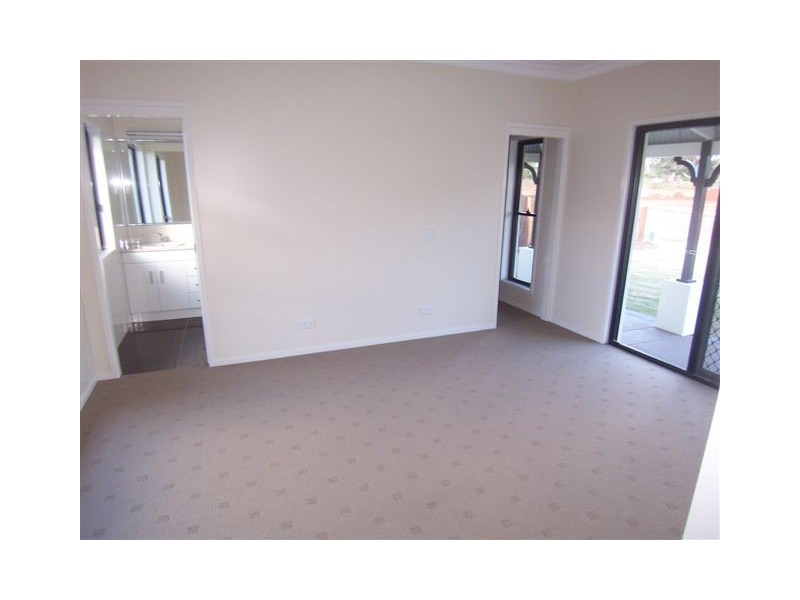 22 Fallon Drive, Middle Ridge QLD 4350