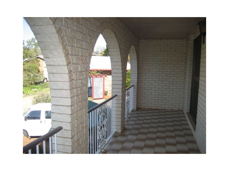 9 Marguerita Court, Centenary Heights QLD 4350