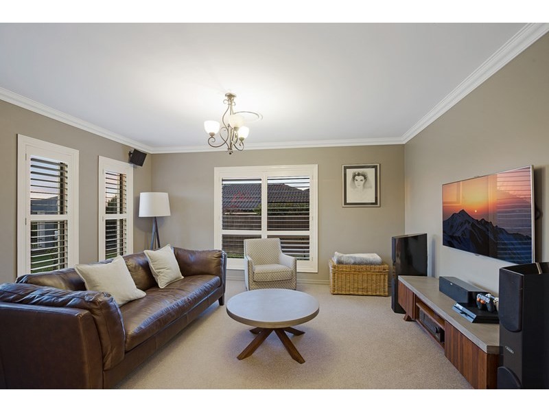 22 Fadden Crescent, Middle Ridge QLD 4350