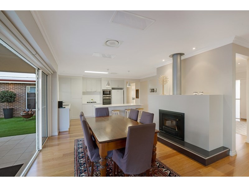 22 Fadden Crescent, Middle Ridge QLD 4350