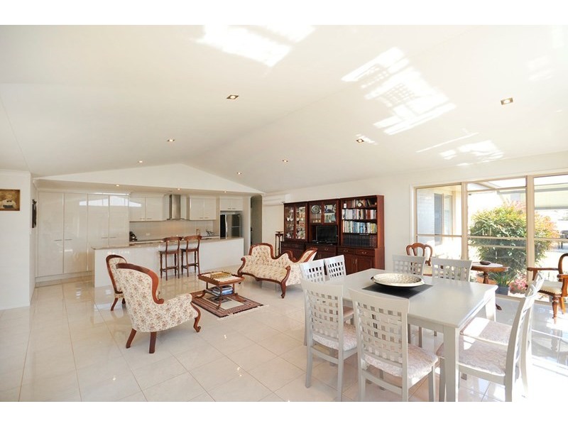 6 Prospect Terrace, Highfields QLD 4352