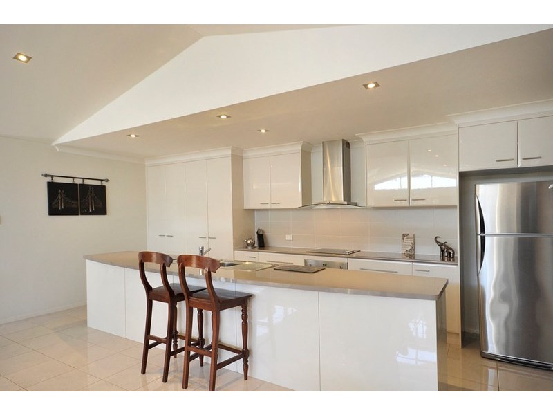 6 Prospect Terrace, Highfields QLD 4352