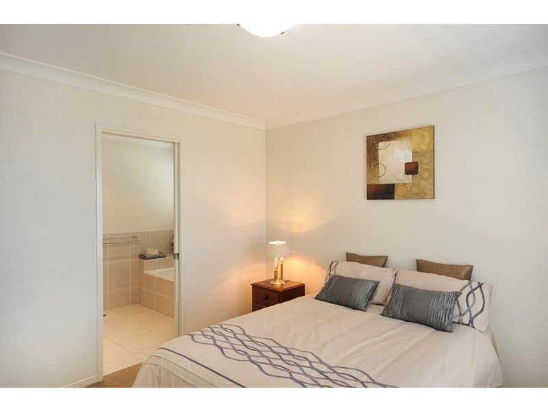 6 Prospect Terrace, Highfields QLD 4352