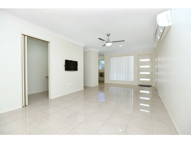 2/2A Roessler Street, Rangeville QLD 4350