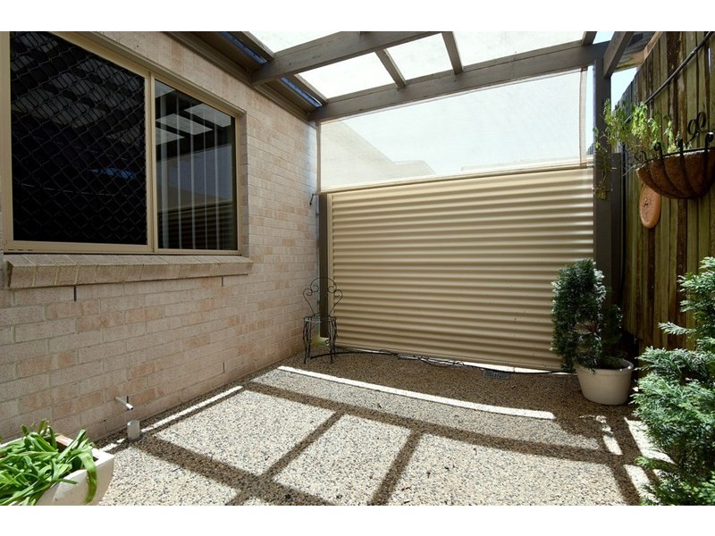 2/2A Roessler Street, Rangeville QLD 4350