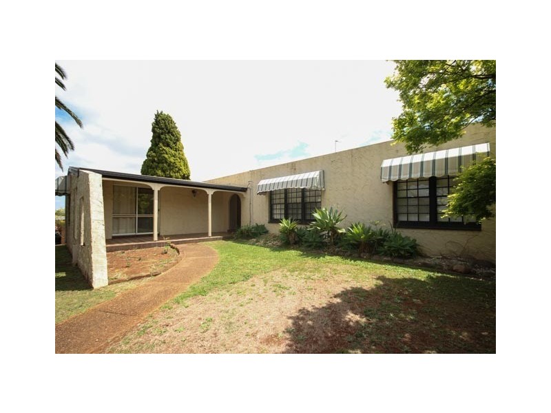 9 Hartman Street, Rangeville QLD 4350