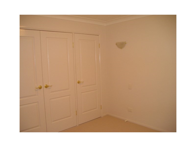 2/68 Holberton Street, Rockville QLD 4350