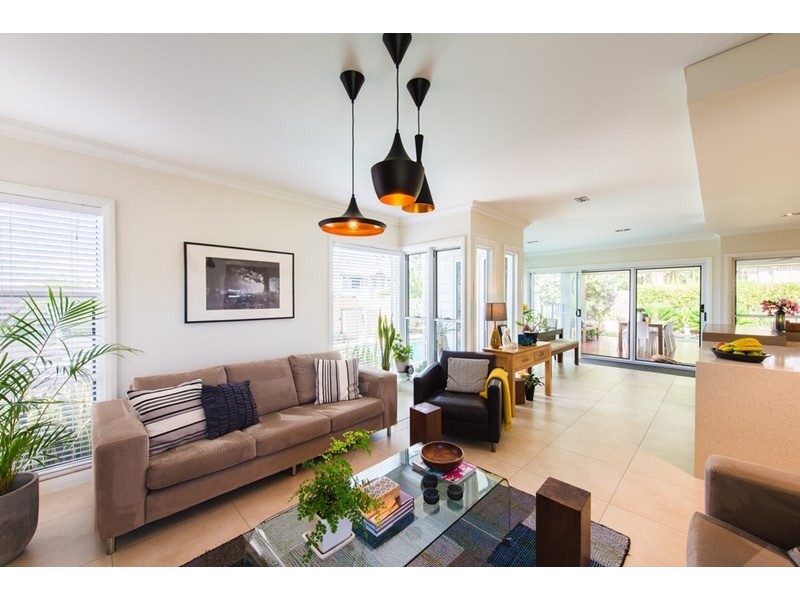 18 Ethan Street, Middle Ridge QLD 4350