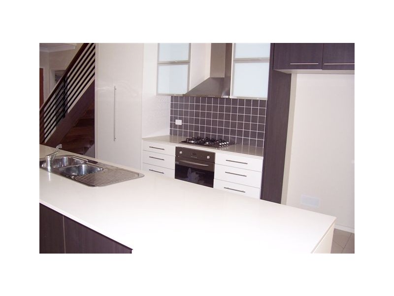 3/51 Jellicoe Street, Mount Lofty QLD 4350