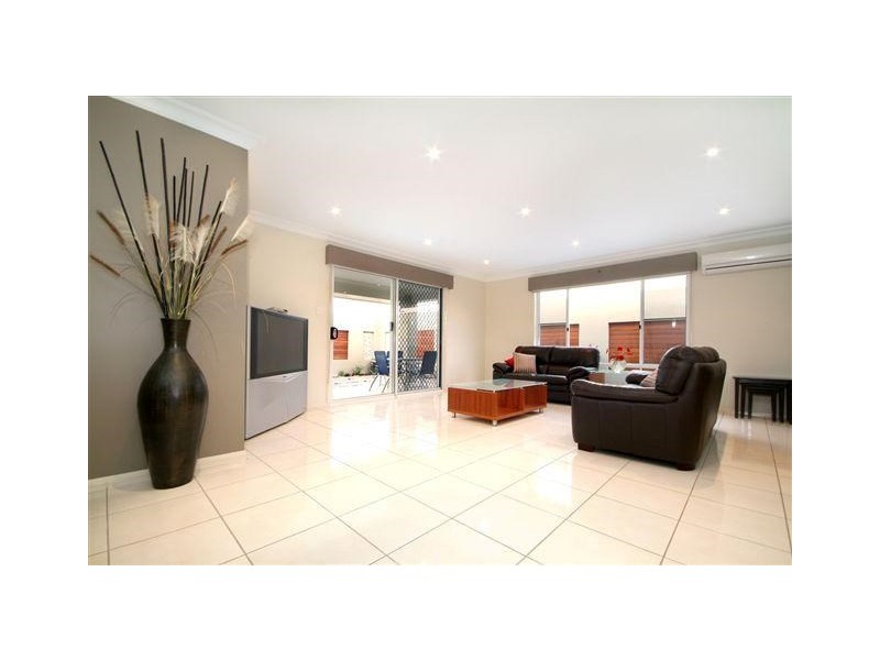 26 Saba Court, Middle Ridge QLD 4350