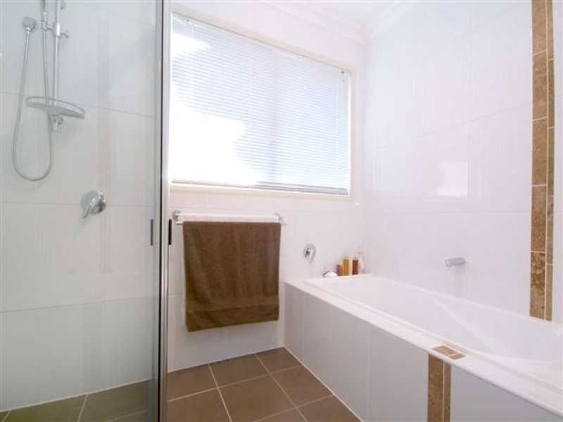 26 Saba Court, Middle Ridge QLD 4350