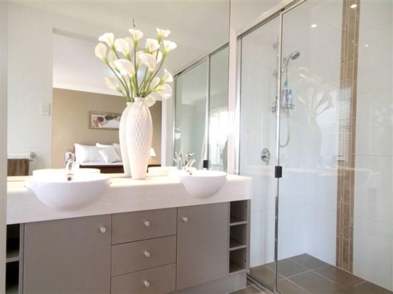 26 Saba Court, Middle Ridge QLD 4350