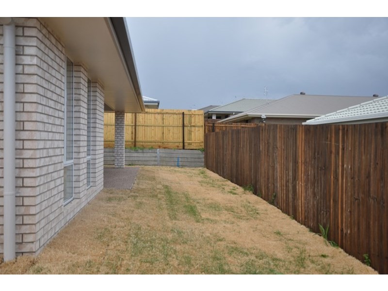 20 Cardamon Crescent, Glenvale QLD 4350