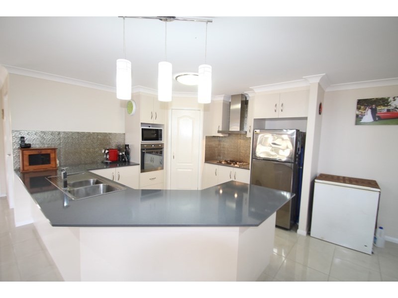 21 Piccadilly Court, Mount Lofty QLD 4350