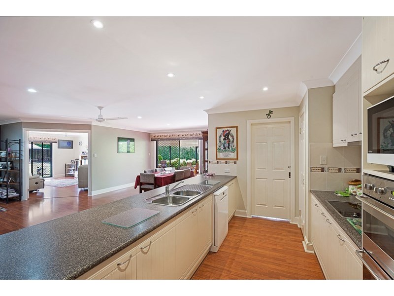 62 Phipps Drive, Meringandan West QLD 4352