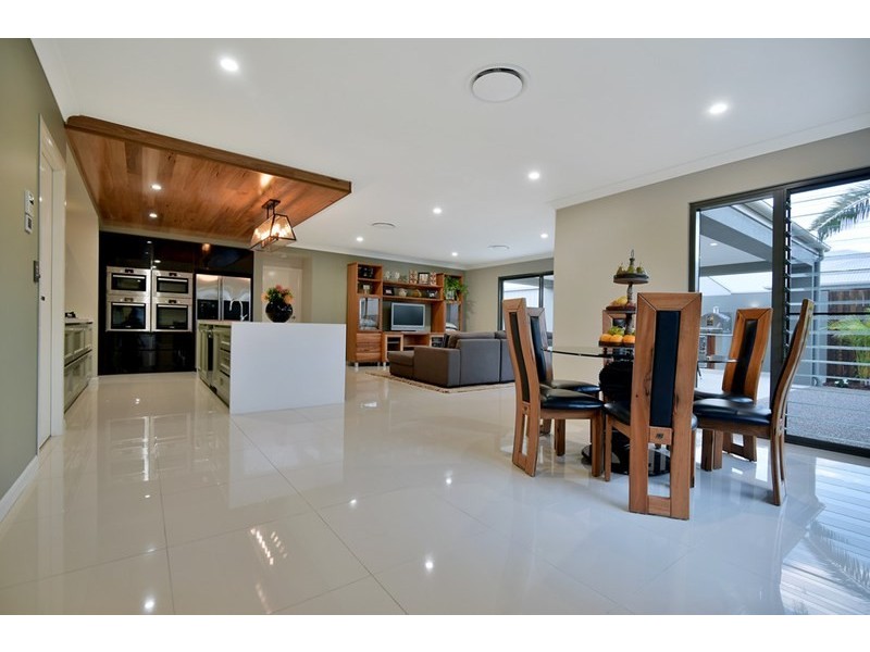 13 Daniells Close, Middle Ridge QLD 4350