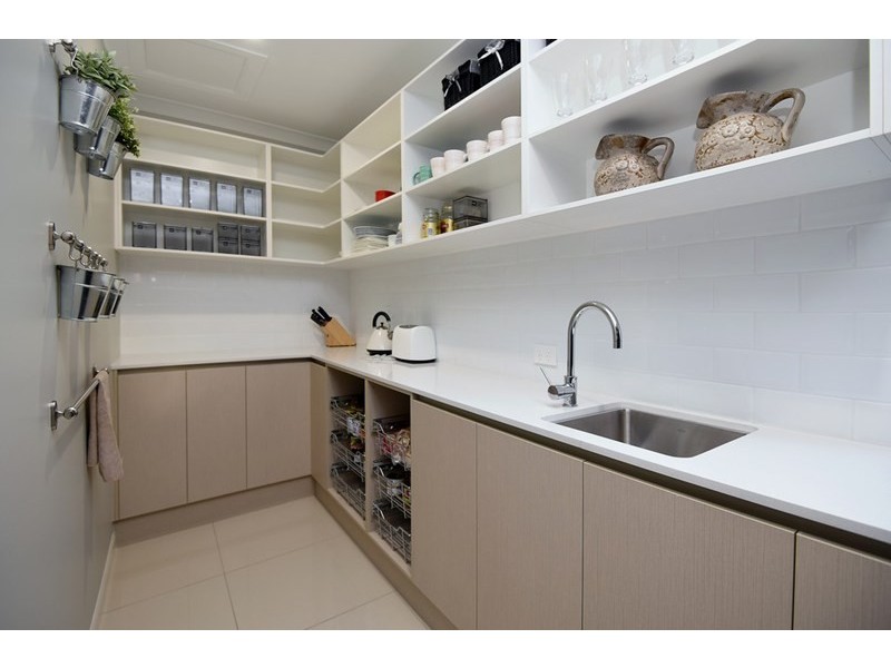 13 Daniells Close, Middle Ridge QLD 4350