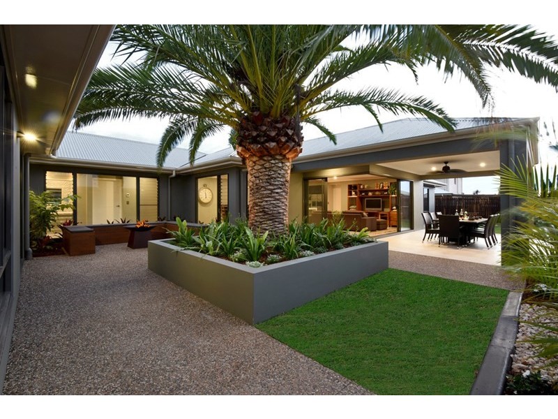 13 Daniells Close, Middle Ridge QLD 4350