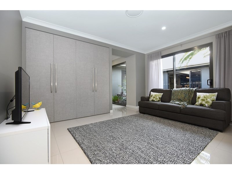 13 Daniells Close, Middle Ridge QLD 4350