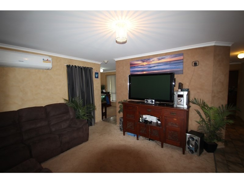 2 Fiona Street, Kingsthorpe QLD 4400