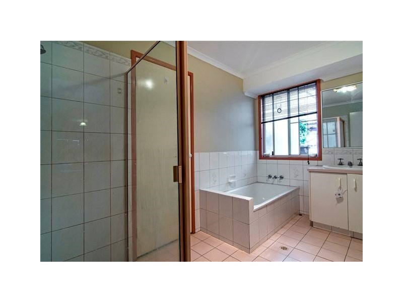 2 Fiona Street, Kingsthorpe QLD 4400