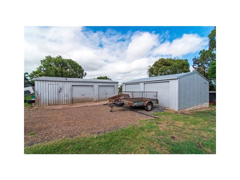 2 Fiona Street, Kingsthorpe QLD 4400