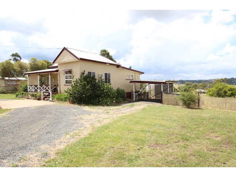 20 Clifford Street, Meringandan West QLD 4352