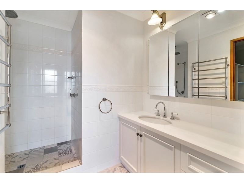 1 Petunia Close, Middle Ridge QLD 4350