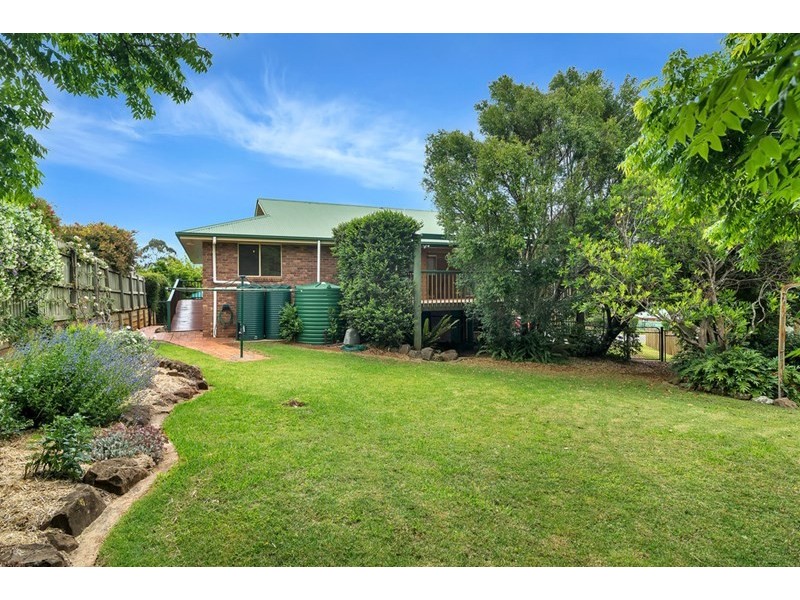 1 Petunia Close, Middle Ridge QLD 4350
