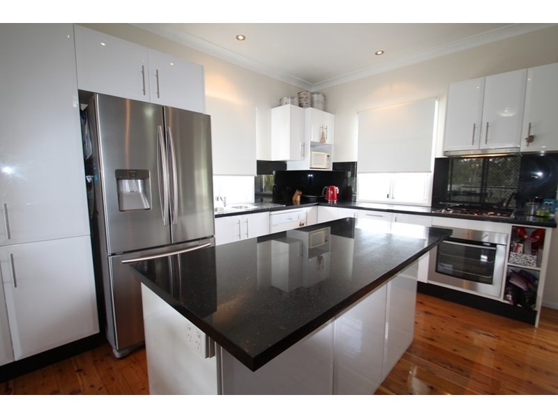 158 Kent Street, Oakey QLD 4401