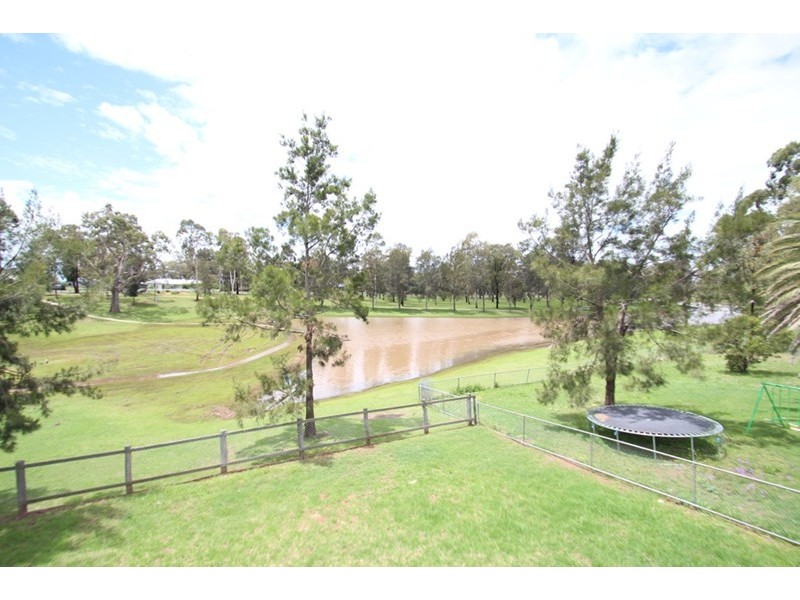 158 Kent Street, Oakey QLD 4401