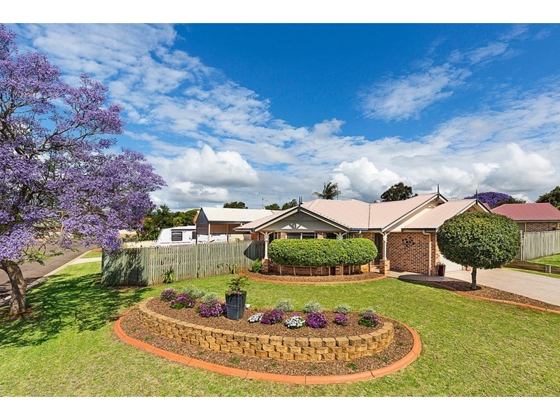 11 Dahlia Court, Middle Ridge QLD 4350