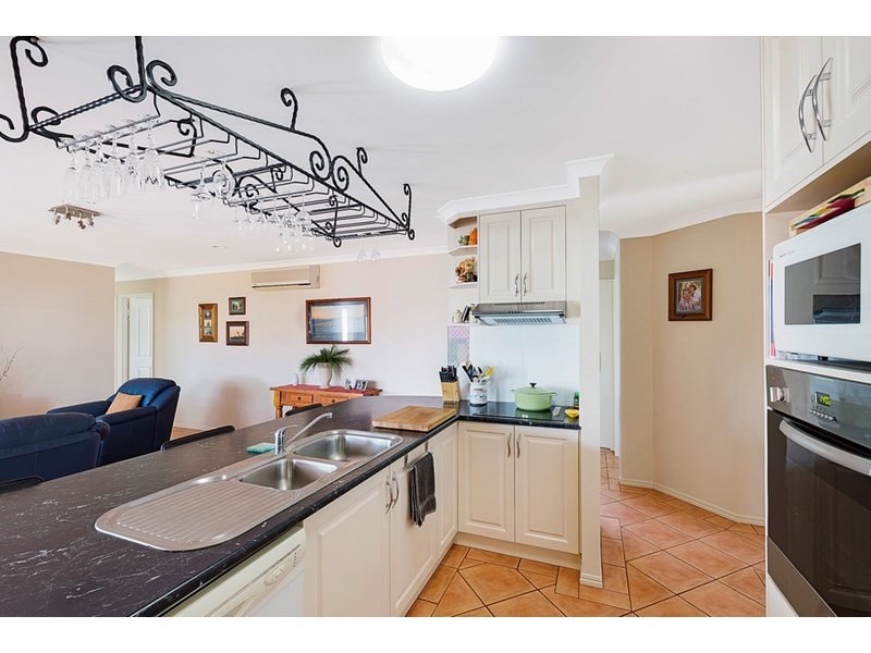11 Dahlia Court, Middle Ridge QLD 4350