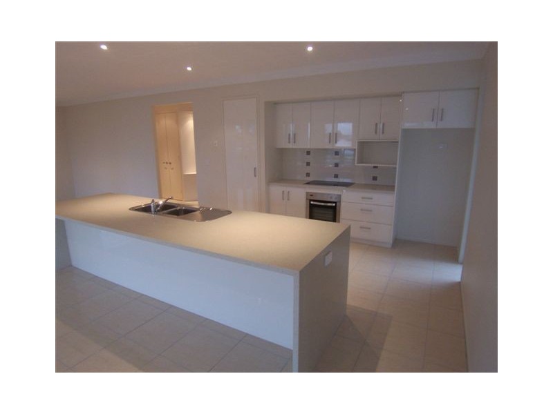 2 Ella Court, Cotswold Hills QLD 4350