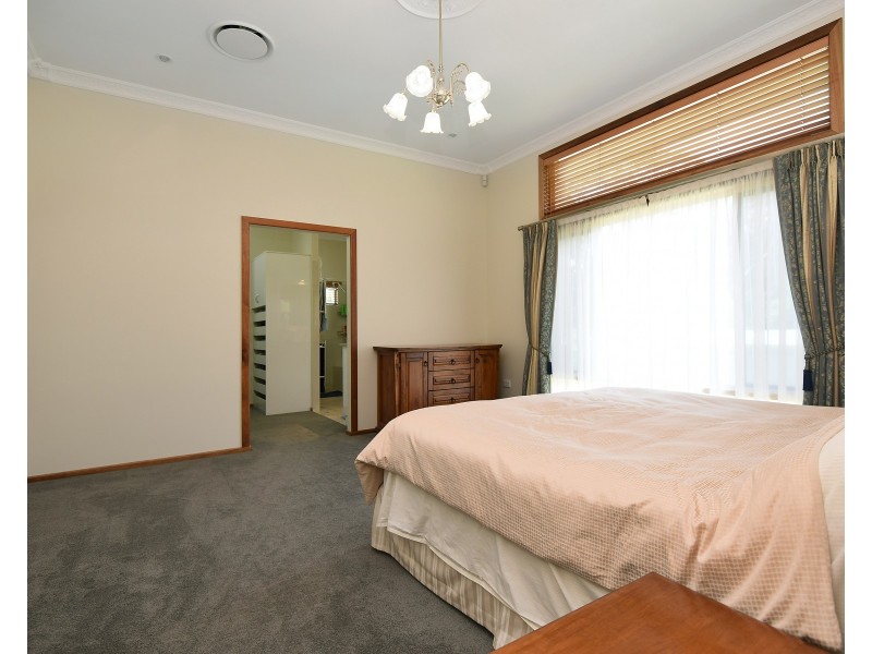 33 Wirraglen Road, Highfields QLD 4352