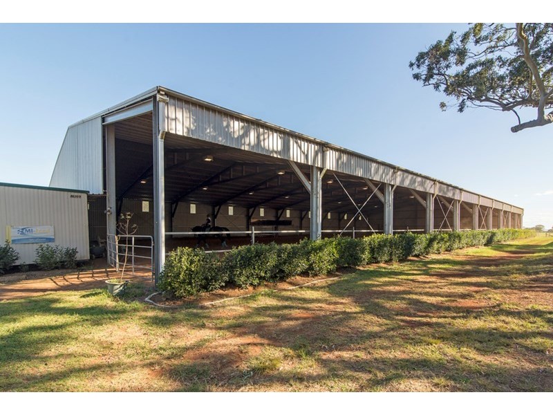 10744 New England Highway, Highfields QLD 4352