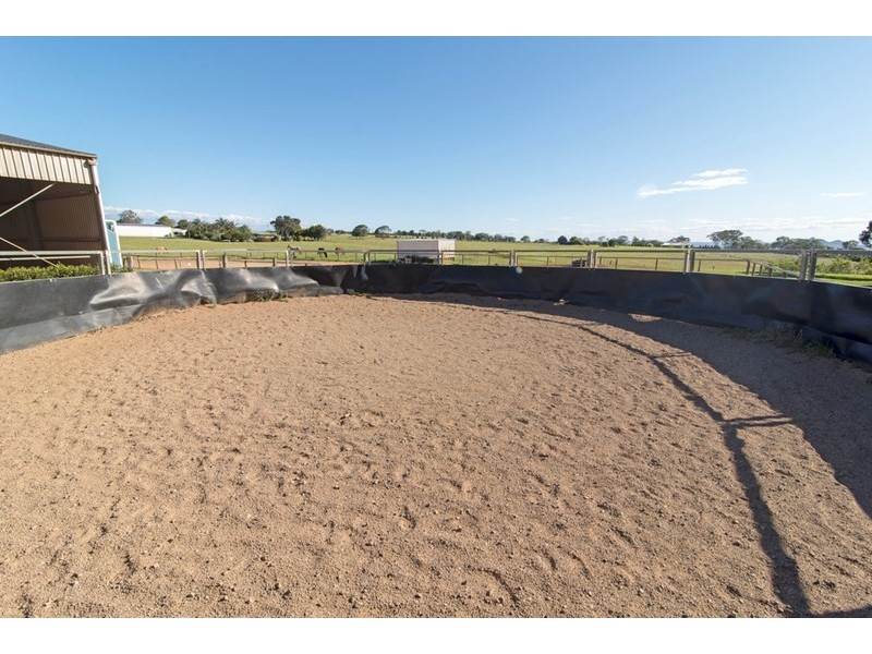 10744 New England Highway, Highfields QLD 4352