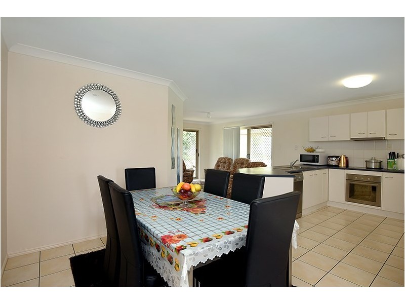 16 Bulloo Street, Glenvale QLD 4350
