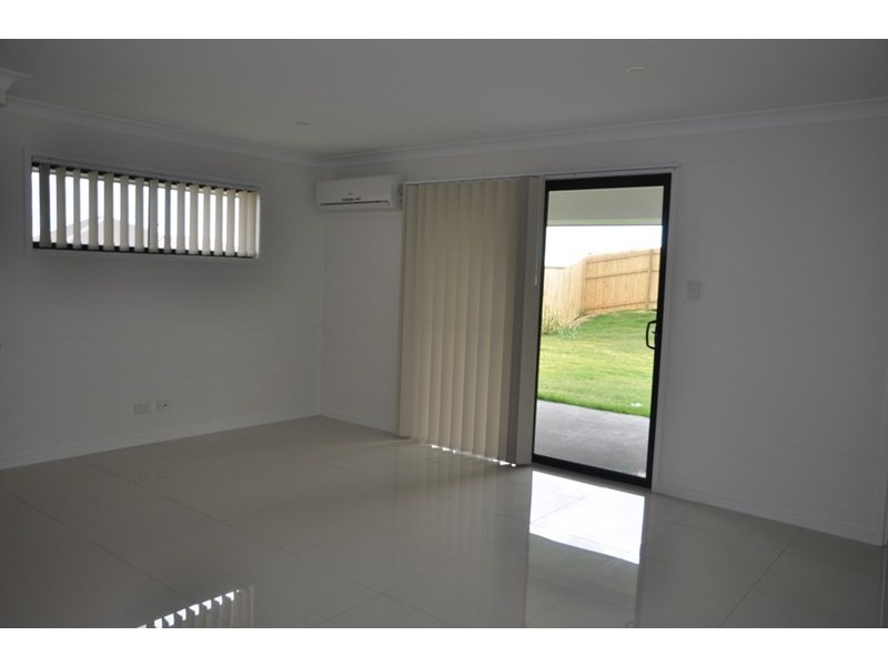 2/3 Kensei Street, Wyreema QLD 4352